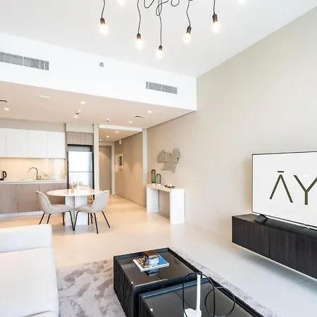 Elegant Luxury Apartment With Stunning Lake Views In Dubai Creek Harbour Esterno foto