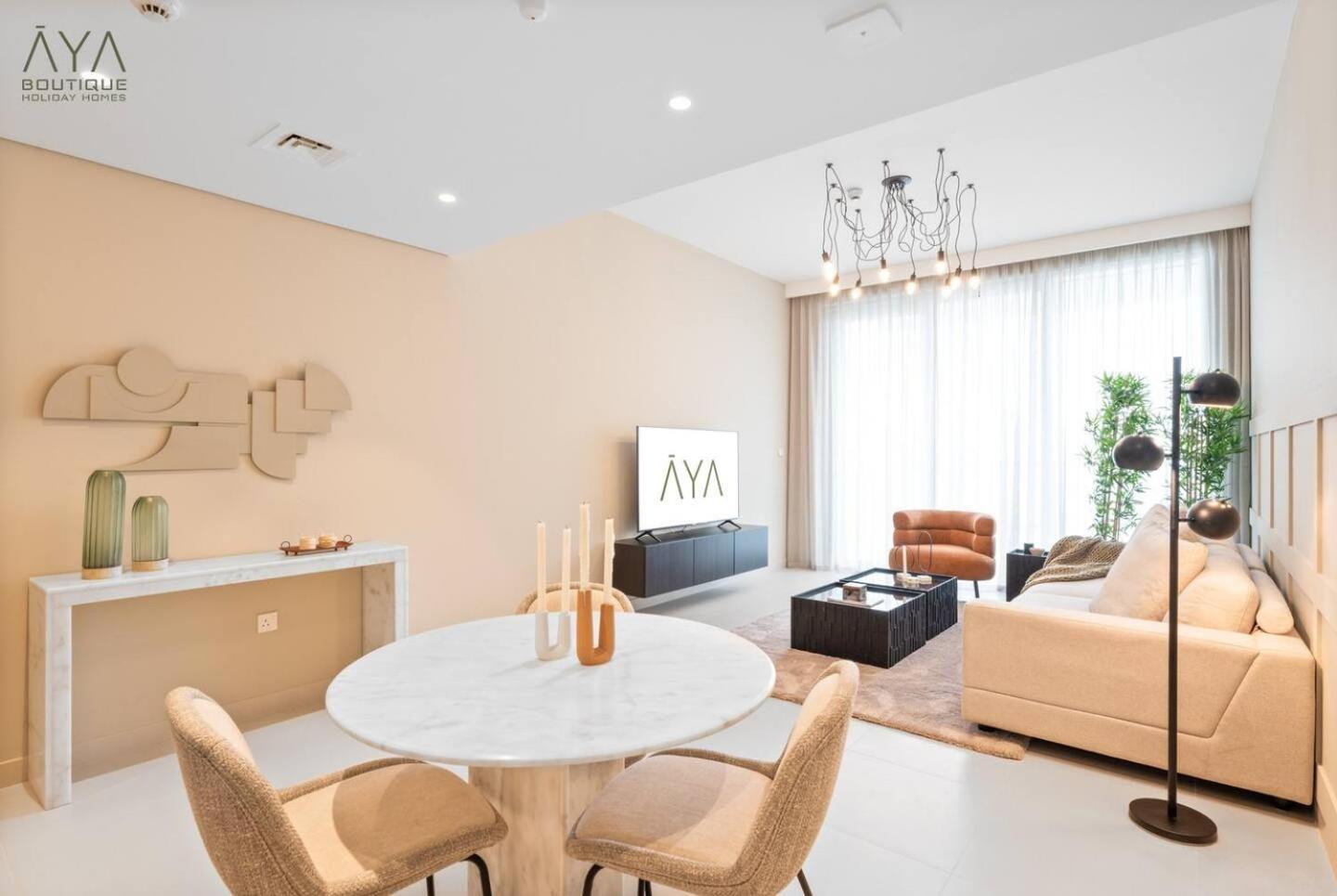 Elegant Luxury With Stunning Views In Creek Harbour شقة